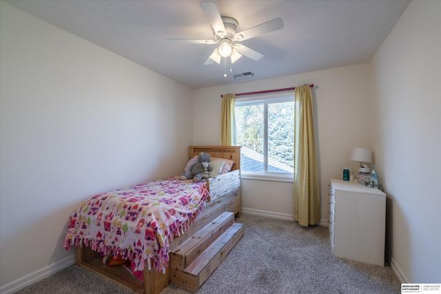 434 Devonshire Drive, Gretna, NE 68028