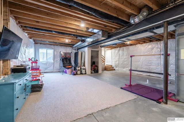 434 Devonshire Drive, Gretna, NE 68028