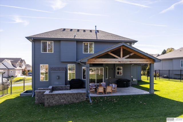 434 Devonshire Drive, Gretna, NE 68028