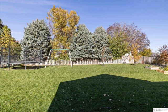 434 Devonshire Drive, Gretna, NE 68028