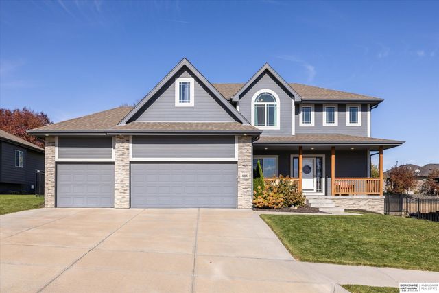 434 Devonshire Drive, Gretna, NE 68028