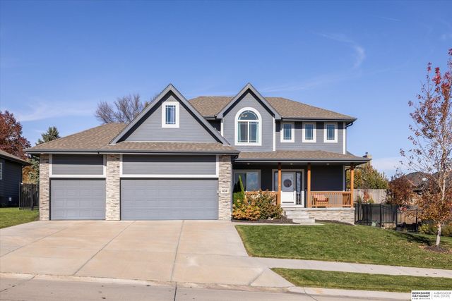 434 Devonshire Drive, Gretna, NE 68028