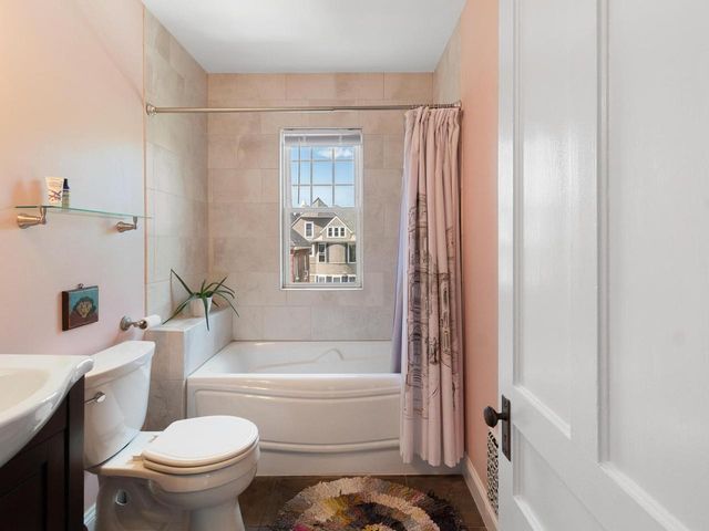 274 College Street, Burlington, VT 05401