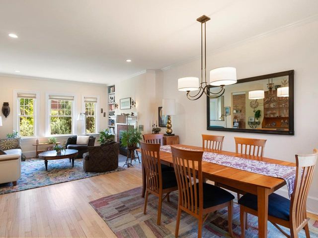 274 College Street, Burlington, VT 05401