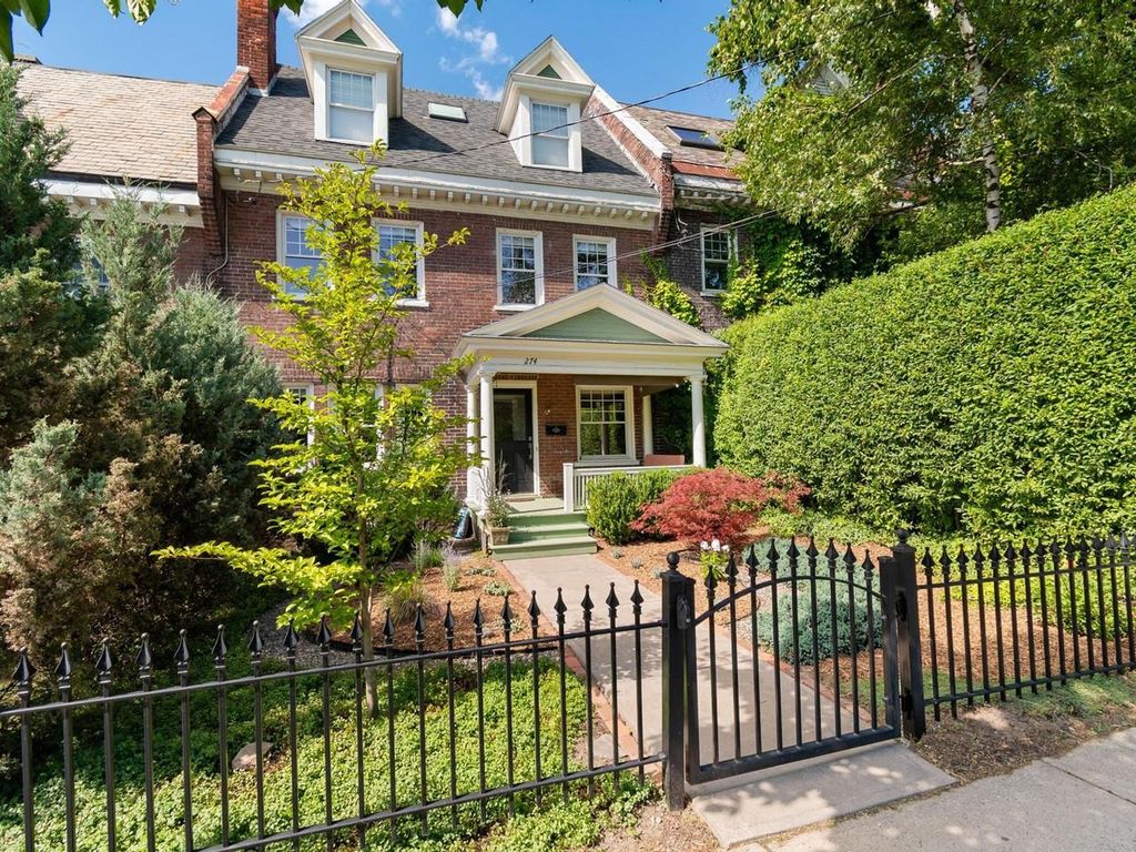 274 College Street, Burlington, VT 05401
