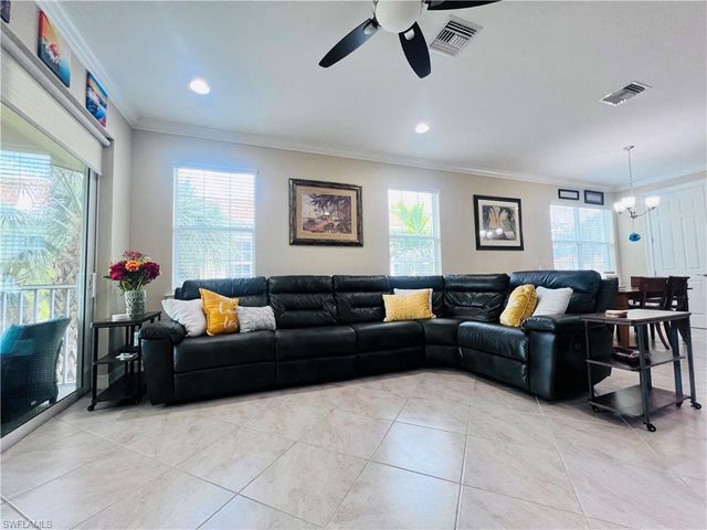 28008 Sosta LN 4, Bonita Springs, FL 34135