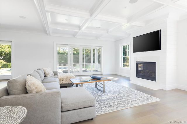 100 Griffing Avenue, Westhampton Beach, NY 11978