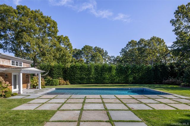 100 Griffing Avenue, Westhampton Beach, NY 11978