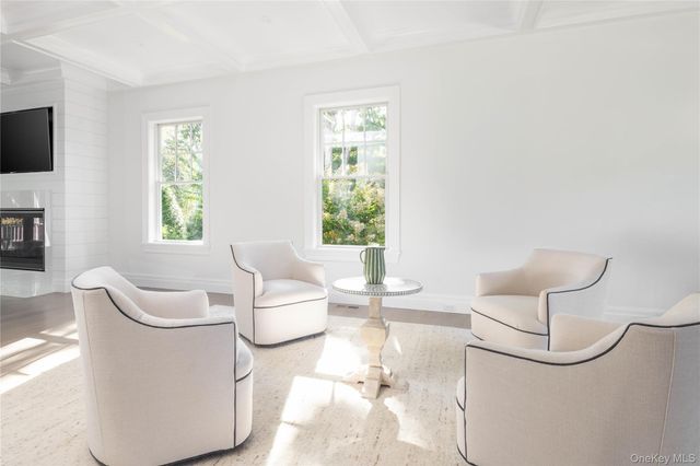 100 Griffing Avenue, Westhampton Beach, NY 11978