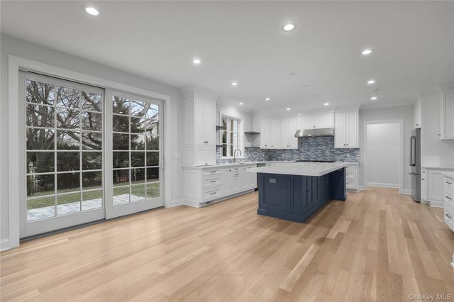 1 Hobart Street, Bronxville, NY 10708