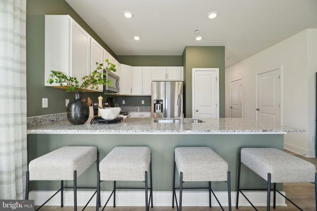 100 POMO LN, Winchester, VA 22602