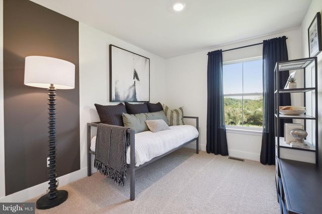 100 POMO LN, Winchester, VA 22602