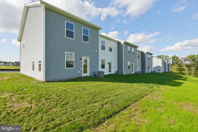 100 POMO LN, Winchester, VA 22602