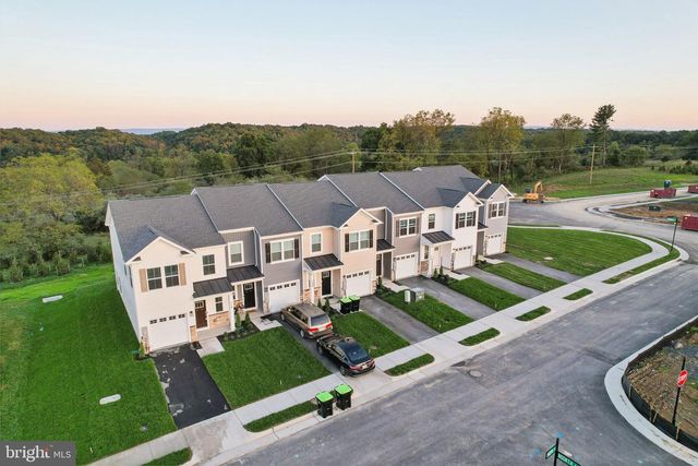 100 POMO LN, Winchester, VA 22602