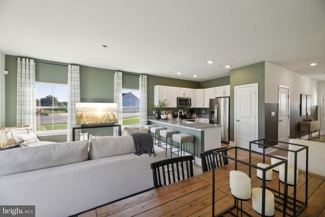 100 POMO LN, Winchester, VA 22602