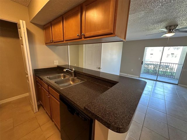 209 LAKE BROOK CIRCLE 103, Brandon, FL 33511