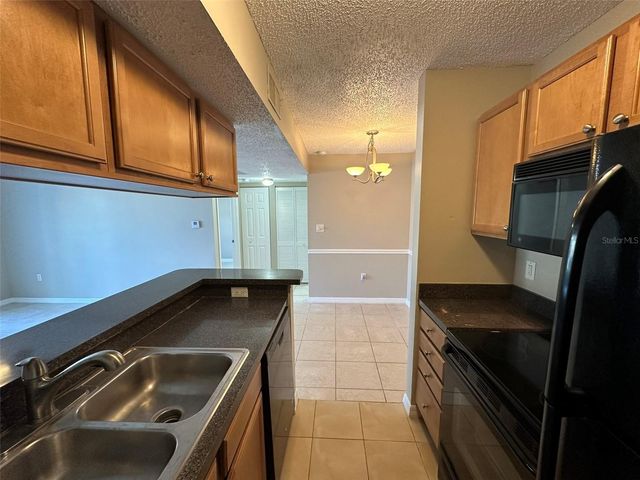 209 LAKE BROOK CIRCLE 103, Brandon, FL 33511