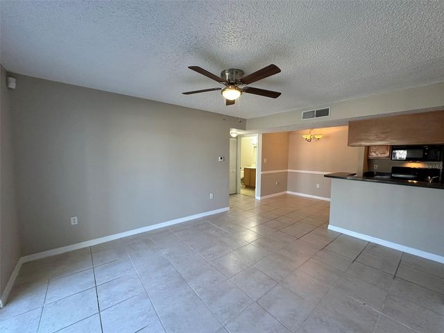 209 LAKE BROOK CIRCLE 103, Brandon, FL 33511