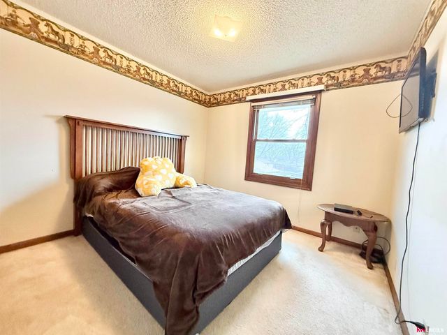 3320 N 73 Street, Lincoln, NE 68507