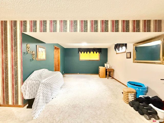 3320 N 73 Street, Lincoln, NE 68507