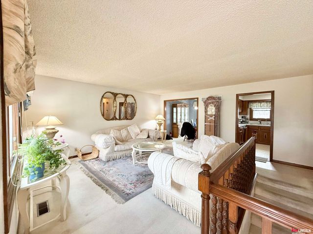 3320 N 73 Street, Lincoln, NE 68507