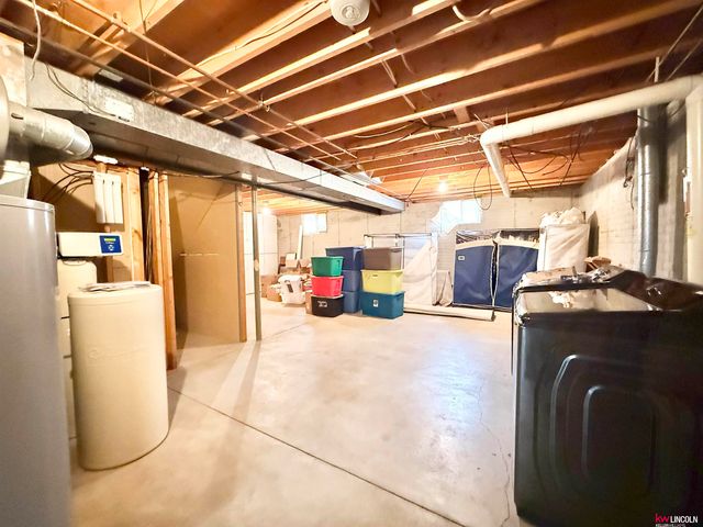 3320 N 73 Street, Lincoln, NE 68507