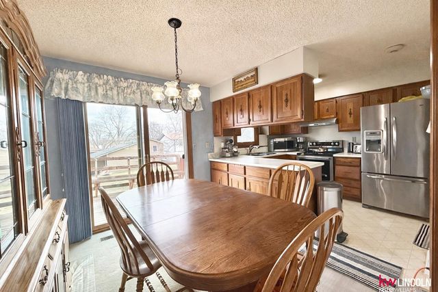 3320 N 73 Street, Lincoln, NE 68507