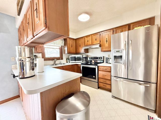 3320 N 73 Street, Lincoln, NE 68507