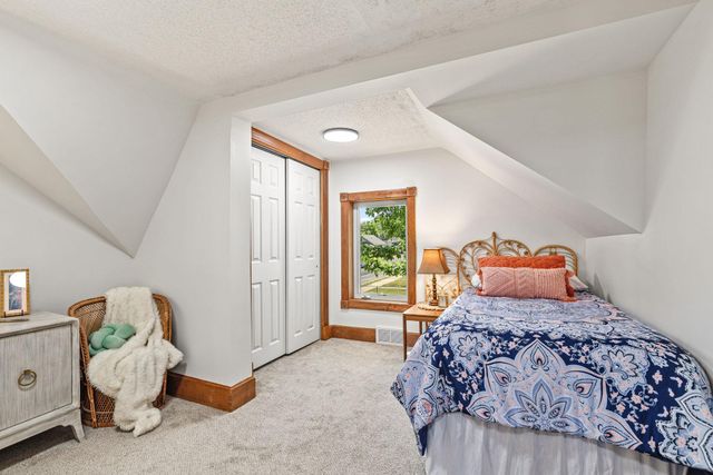1106 5th Avenue S, South Saint Paul, MN 55075