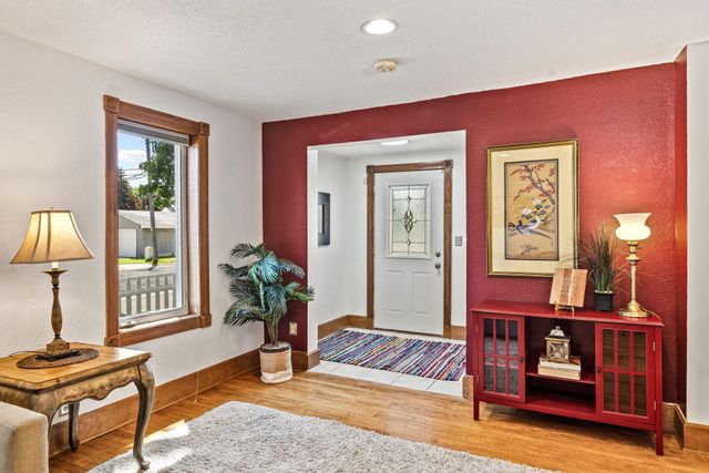 1106 5th Avenue S, South Saint Paul, MN 55075