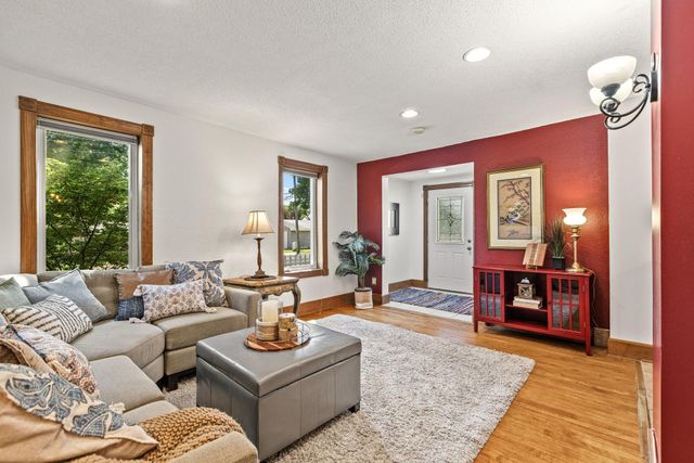 1106 5th Avenue S, South Saint Paul, MN 55075