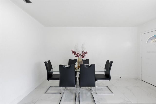 2521 W MINNEHAHA STREET, Tampa, FL 33614