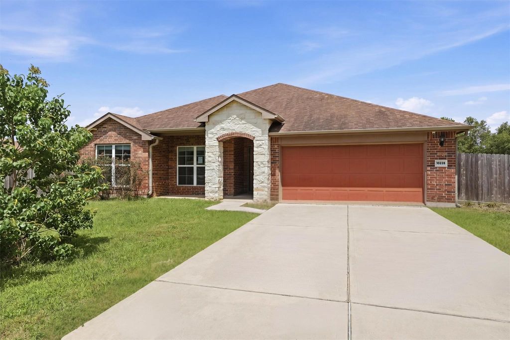 10239 Plum Grove Road, Cleveland, TX 77327