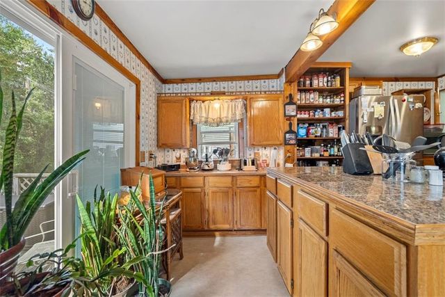 446 N 16th Street, Kansas City, KS 66102