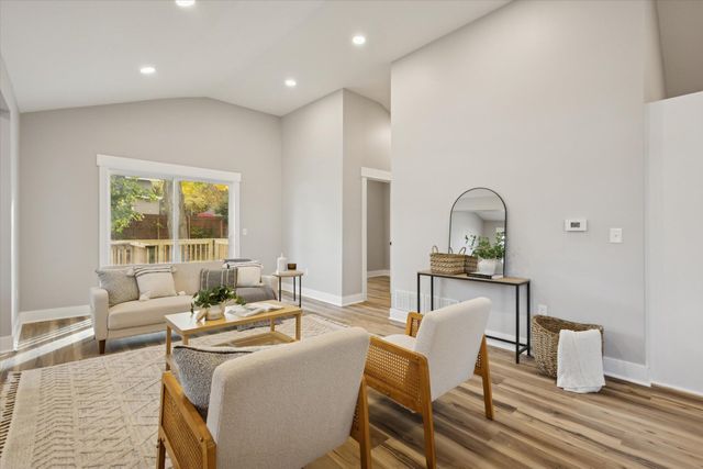 178 Maple Street NE, Rockford, MI 49341