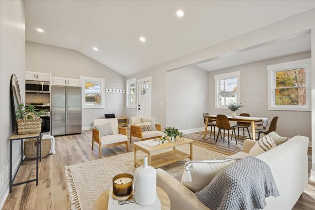 178 Maple Street NE, Rockford, MI 49341