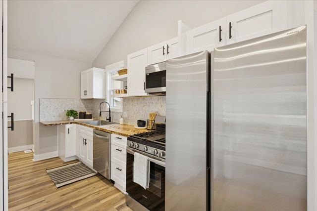 178 Maple Street NE, Rockford, MI 49341