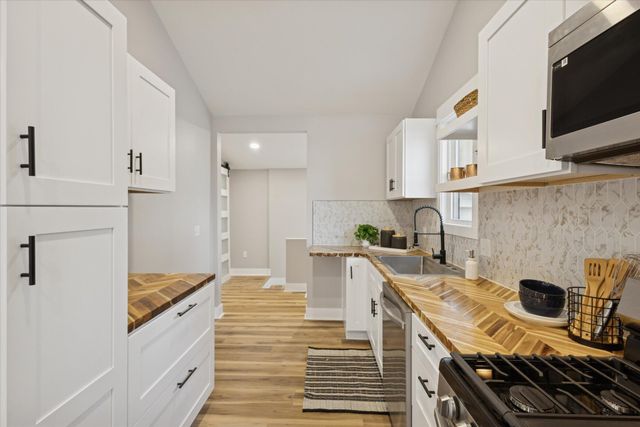 178 Maple Street NE, Rockford, MI 49341