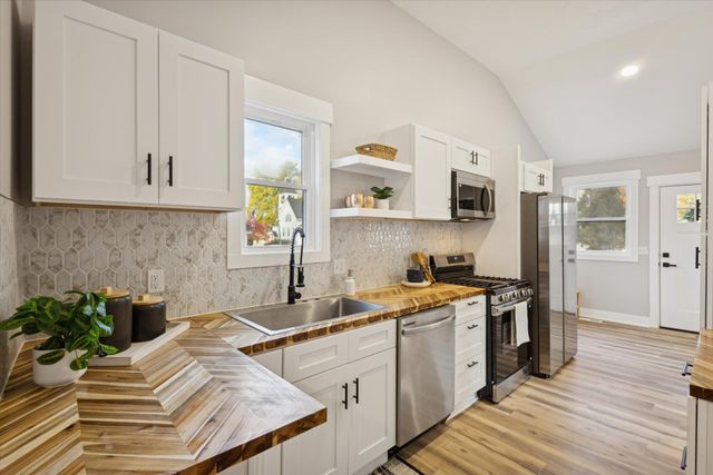 178 Maple Street NE, Rockford, MI 49341