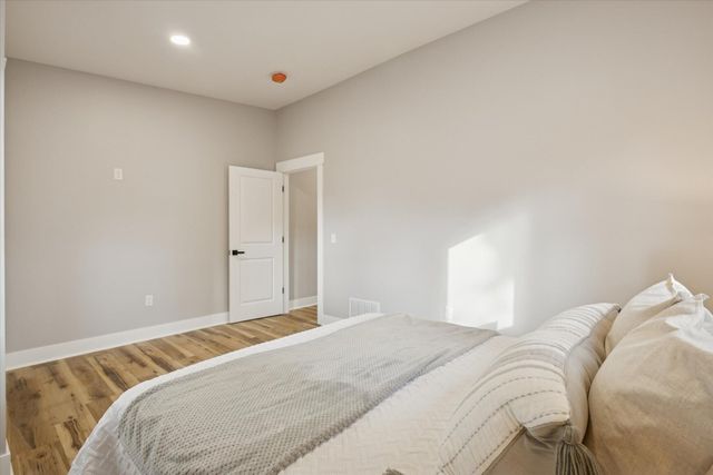 178 Maple Street NE, Rockford, MI 49341