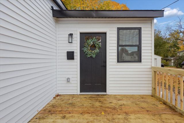 178 Maple Street NE, Rockford, MI 49341