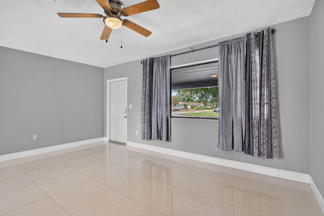 7571 LASALLE Boulevard, Miramar, FL 33023