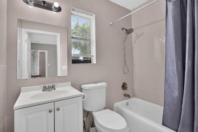 7571 LASALLE Boulevard, Miramar, FL 33023