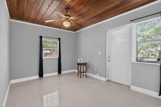 7571 LASALLE Boulevard, Miramar, FL 33023