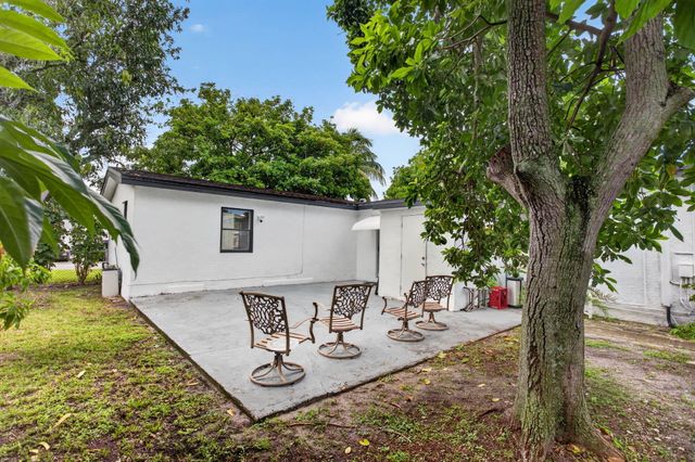 7571 LASALLE Boulevard, Miramar, FL 33023