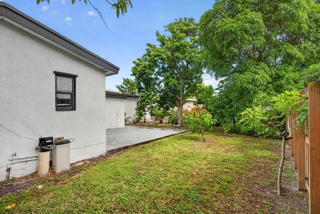 7571 LASALLE Boulevard, Miramar, FL 33023
