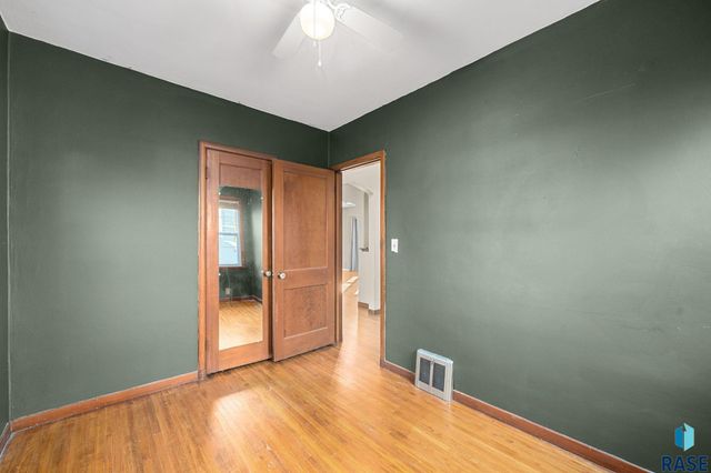 1604 W 18th St Street, Sioux Falls, SD 57104