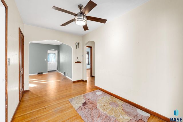 1604 W 18th St Street, Sioux Falls, SD 57104