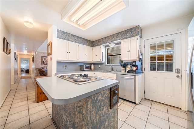 707 S Metz St, Orange Grove, TX 78372