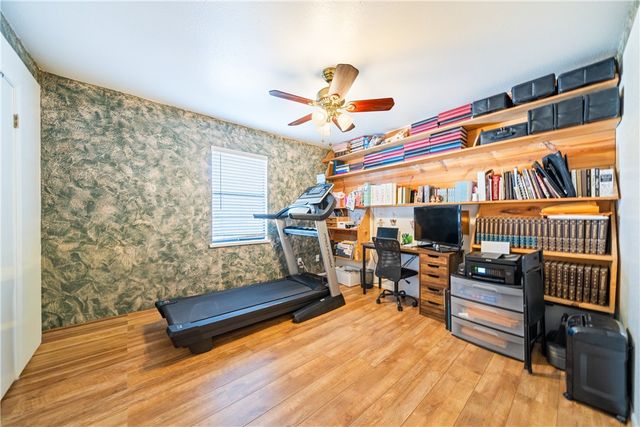 707 S Metz St, Orange Grove, TX 78372